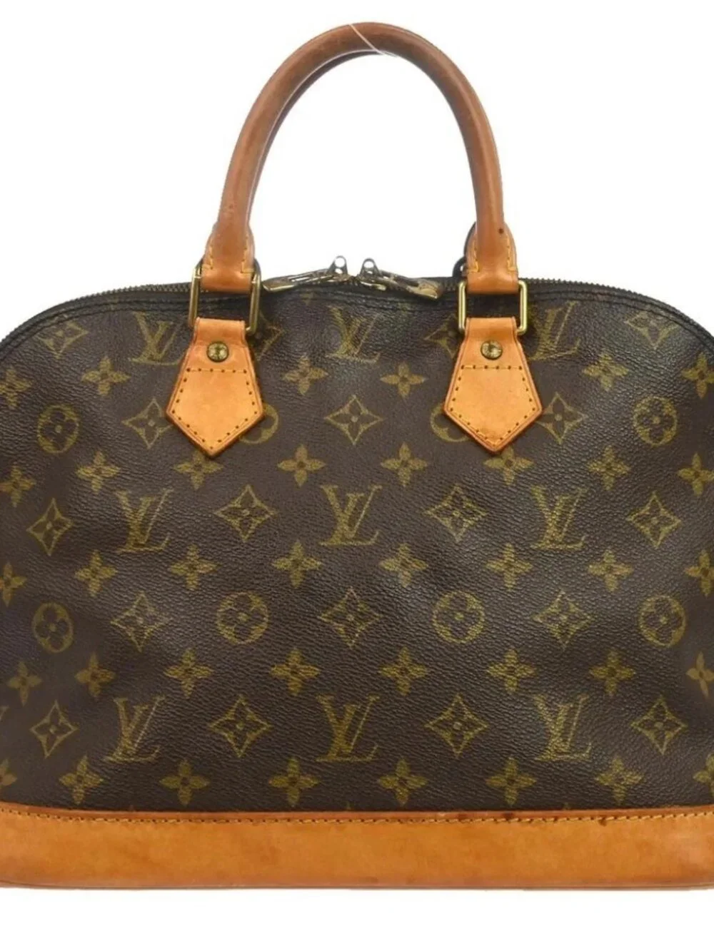 Louis Vuitton outside 	ab